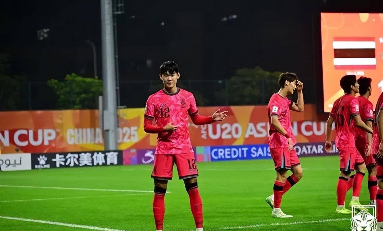 韩国队在亚洲杯上表现抢眼,赢得球迷热捧的简单介绍 韩国队在亚洲杯上表现抢眼,赢得球迷热捧的简单介绍