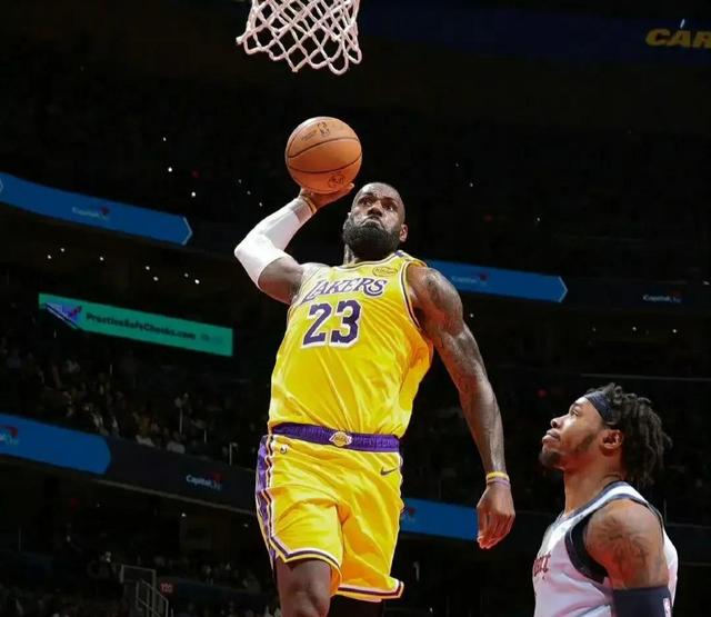 爵士稳占西部前列,挑战湖人之战 爵士稳占西部前列,挑战湖人之战