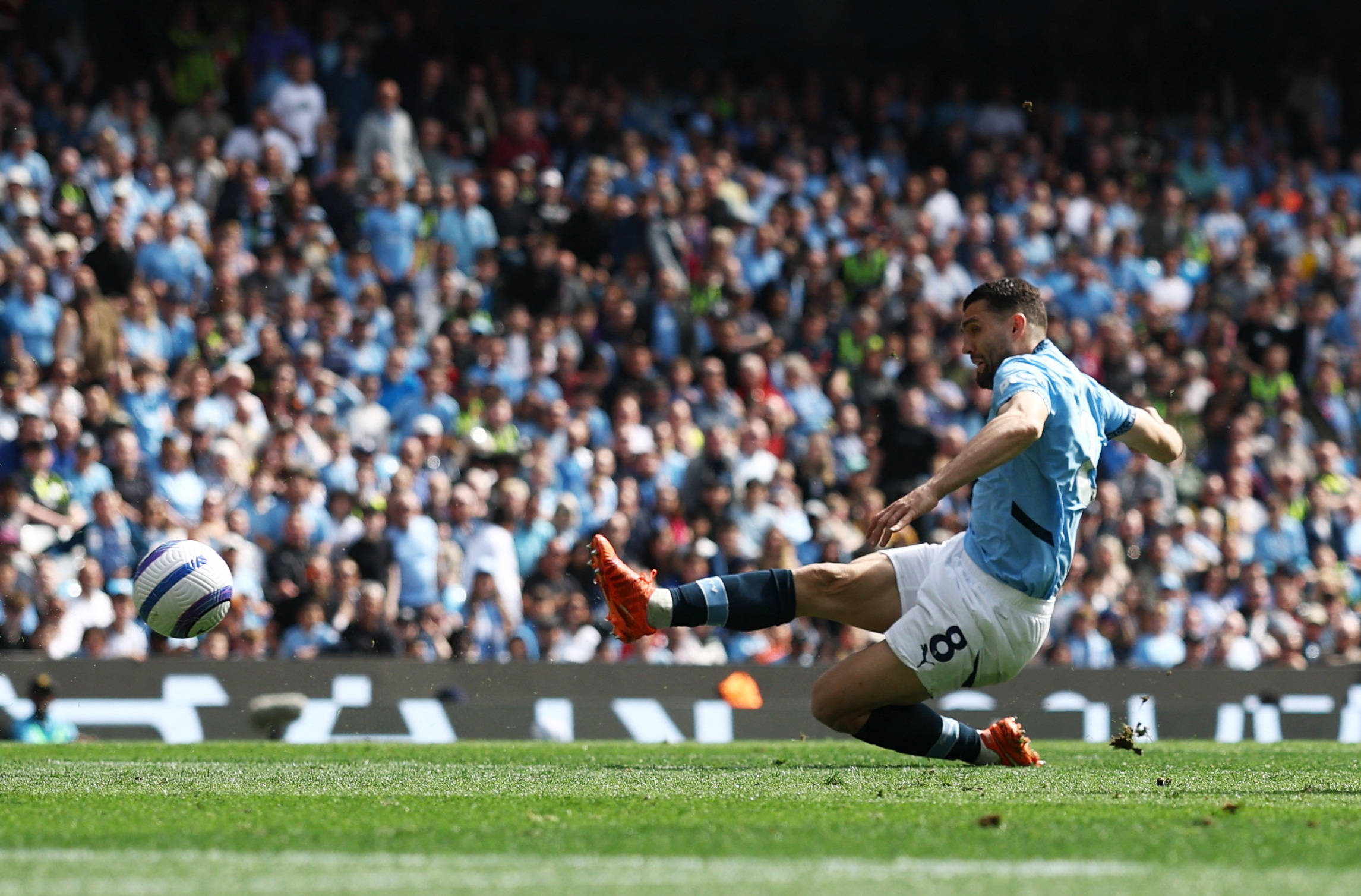 开云体育在线-阿森纳主场逆转胜利，球迷狂喜赛况