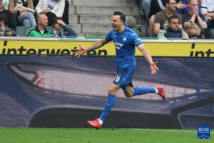 开云体育官网入口-关于沙尔克将在对阵门兴格拉德巴赫的比赛中夺胜的信息