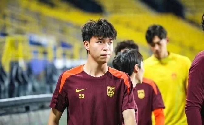 德甲俱乐部备战中超球员参加友谊赛 德甲俱乐部备战中超球员参加友谊赛