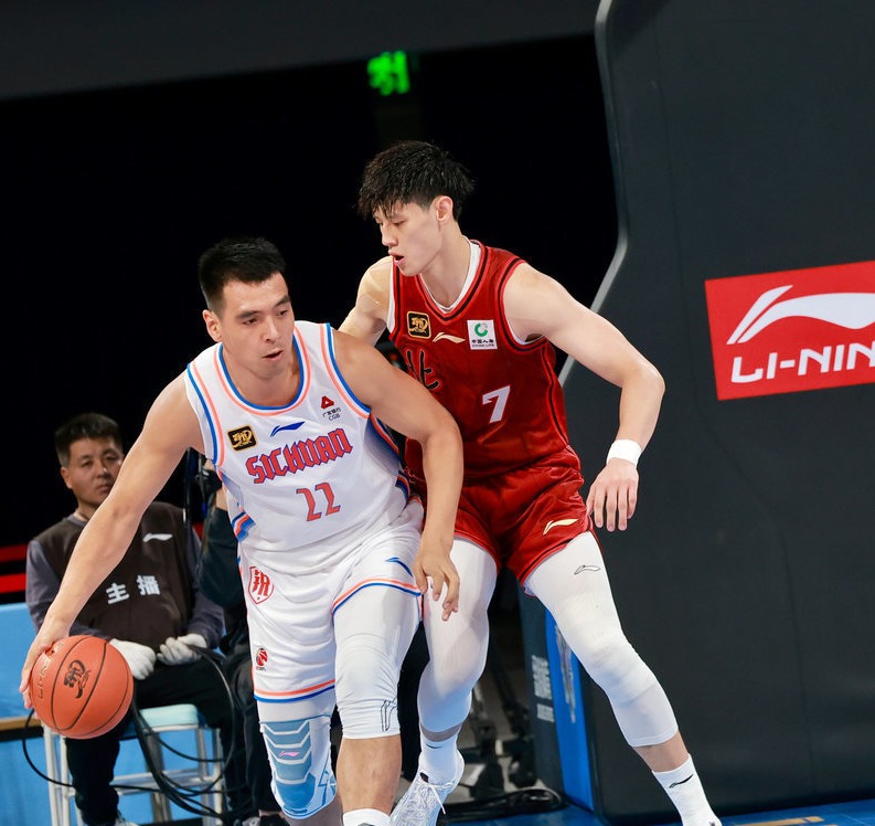 四川队击败对手,继续胜利连胜 四川队击败对手,继续胜利连胜