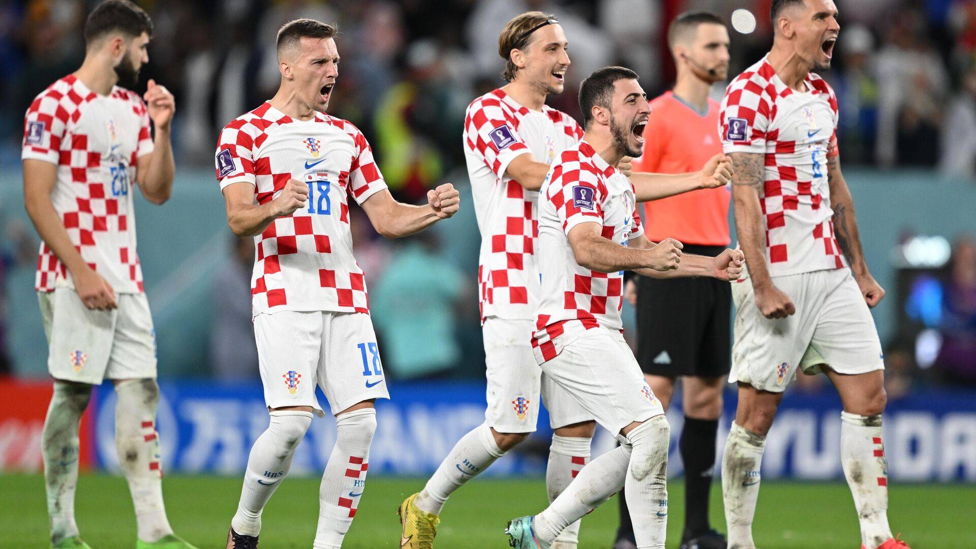 包含克罗地亚队在比赛中迎来惊艳逆转,力压对手获胜的词条 包含克罗地亚队在比赛中迎来惊艳逆转,力压对手获胜的词条