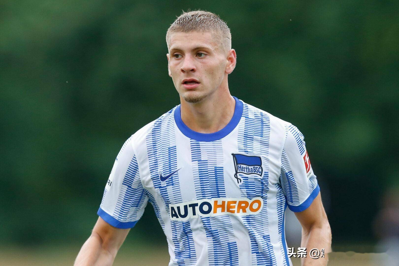 柏林赫塔主场告负,保级形势扑朔迷离 柏林赫塔主场告负,保级形势扑朔迷离