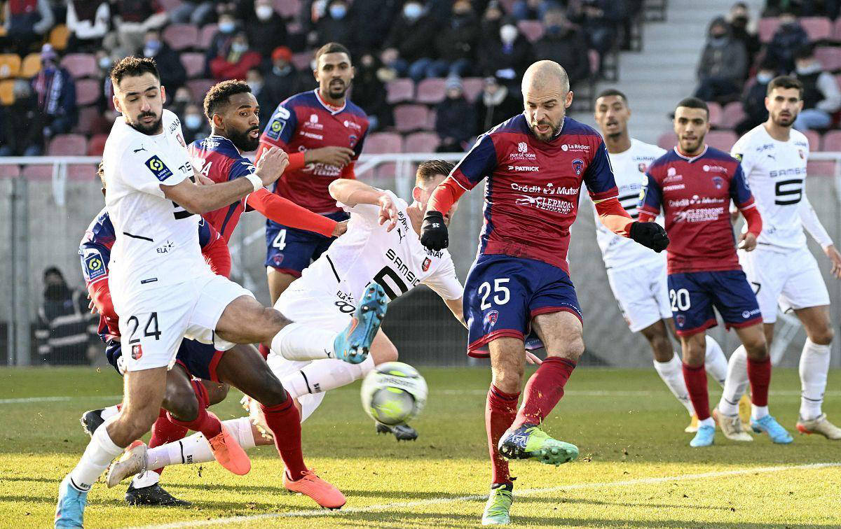 开云体育官方入口-关于比利亚雷亚尔客场遭遇零封，遗憾告负的信息