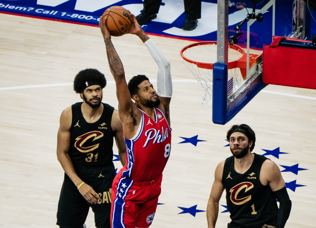 恩比德受伤恢复缓慢,球队进攻受影响 恩比德受伤恢复缓慢,球队进攻受影响