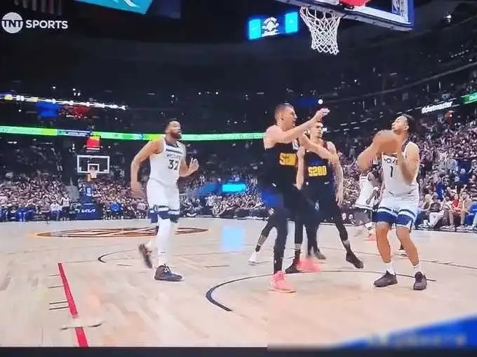 包含河南队惨遭山东粉碎,球队面临重重困境的词条 包含河南队惨遭山东粉碎,球队面临重重困境的词条