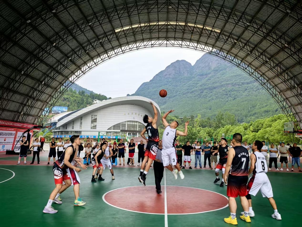 开云体育网页版入口-职业篮球联赛掀起激情篮球狂欢