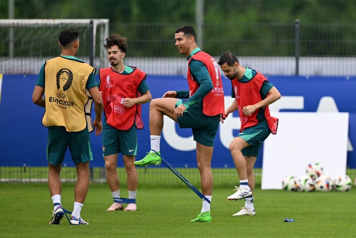 土耳其击败葡萄牙，小组晋级希望再起的简单介绍