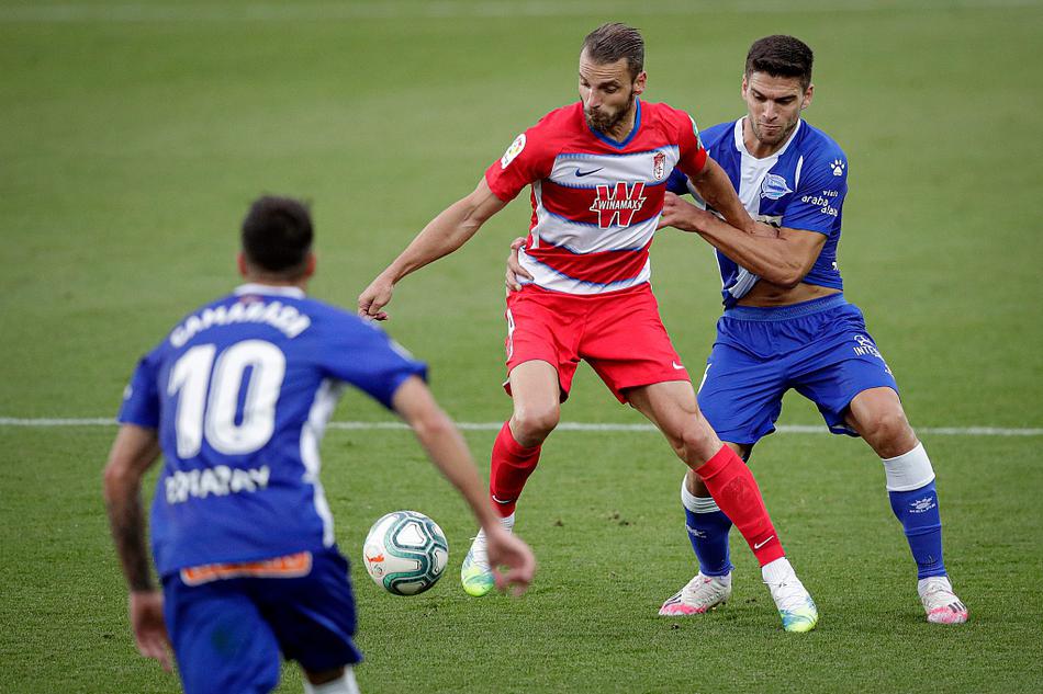 关于阿拉维斯惨败落败,连续低迷的信息 关于阿拉维斯惨败落败,连续低迷的信息