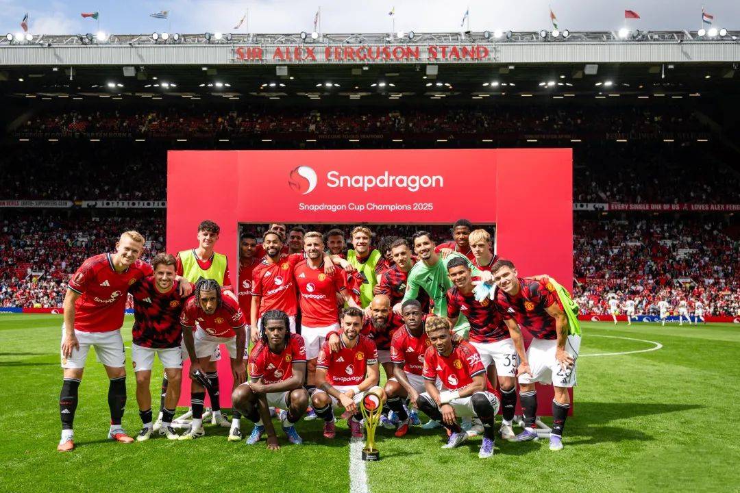 开云体育网页版登录入口-包含佛罗伦萨主场大获全胜，球队积分榜上攀升的词条