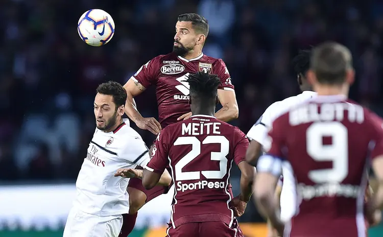 开云体育中国官网-里昂客场力克波尔多，积分笑傲榜首的简单介绍