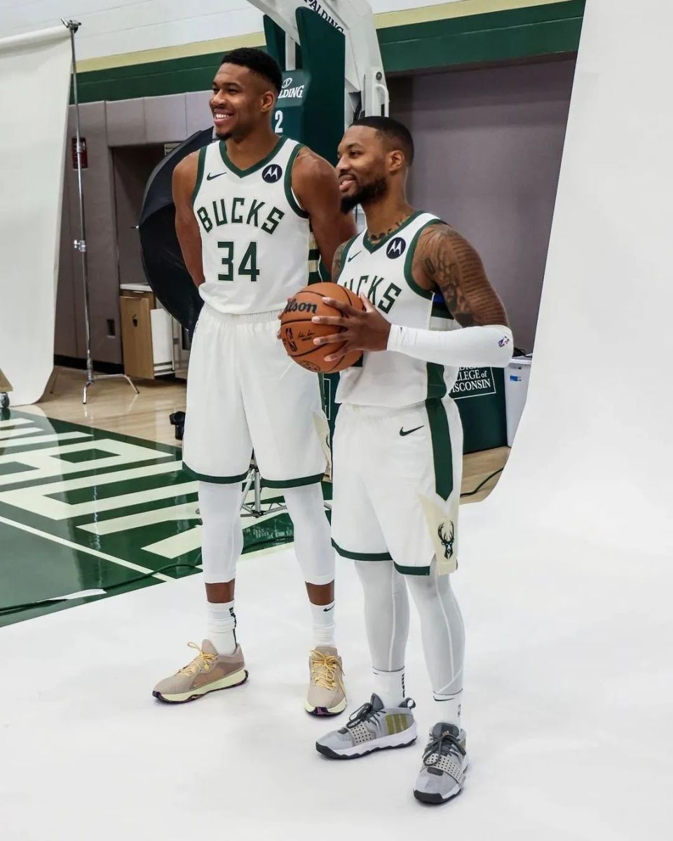 雄鹿客场惊险获胜,字母哥全面爆发 雄鹿客场惊险获胜,字母哥全面爆发