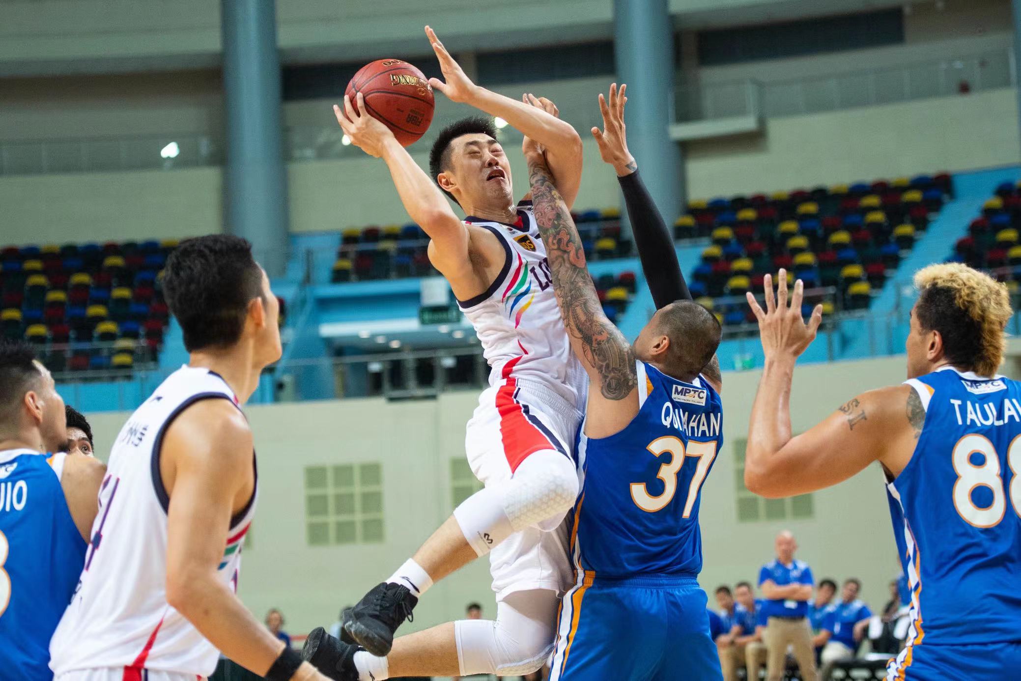 热血对决!红白之争,谁能胜出 热血对决!红白之争,谁能胜出