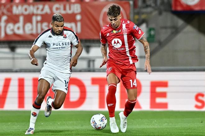 那不勒斯主场2-0轻松击败帕尔马,继续保持胜利势头 那不勒斯主场2-0轻松击败帕尔马,继续保持胜利势头