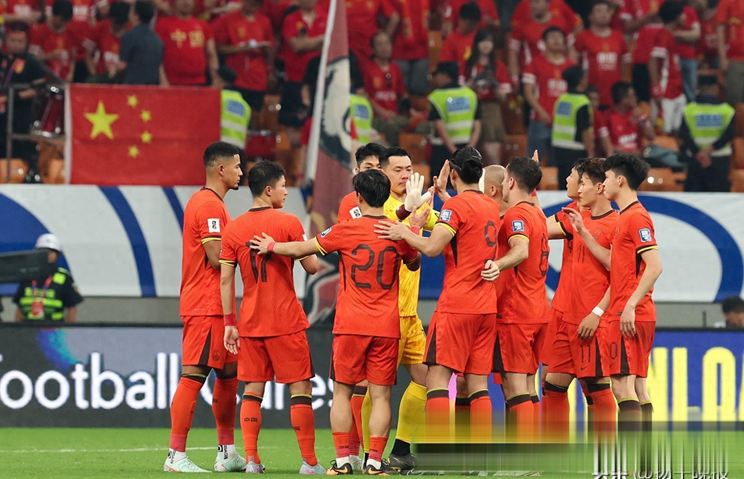 关于国家队备战活动热闹非凡，备受球迷关注的信息