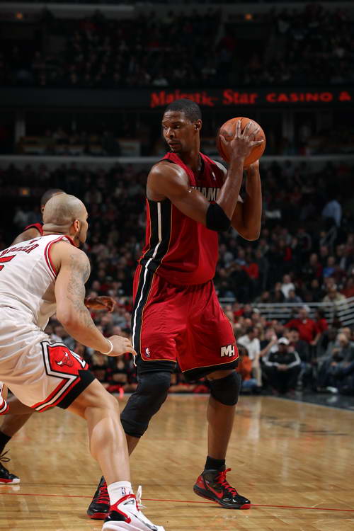 开云体育官网入口-波什轻取公牛，热火成功进军总决赛